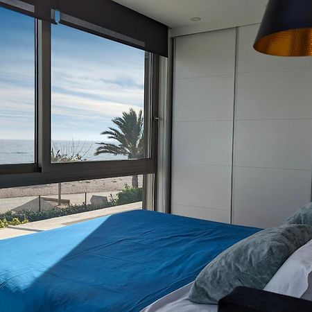 Paradise Beachfront Luxury Villa Вильяхойоса Экстерьер фото