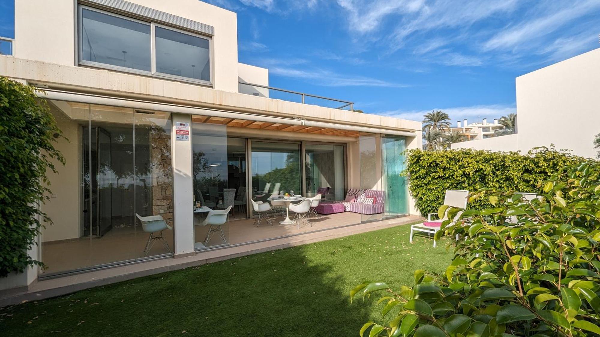 Paradise Beachfront Luxury Villa Вильяхойоса Экстерьер фото